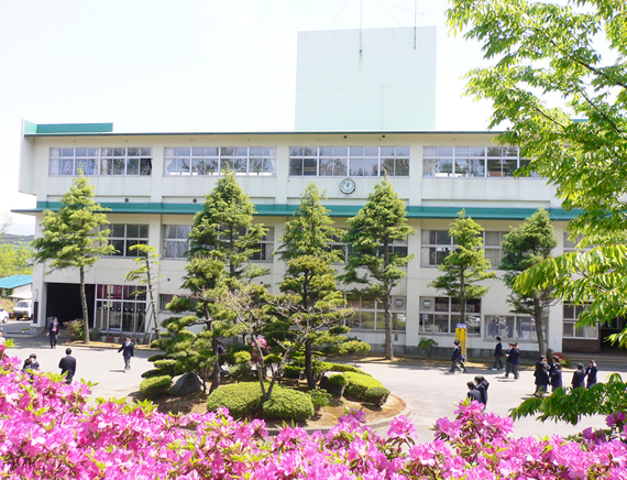 秋田県立仁賀保高等学校