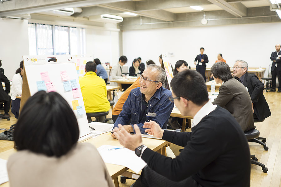 探究型学習研究大会に参加した中高教員たち