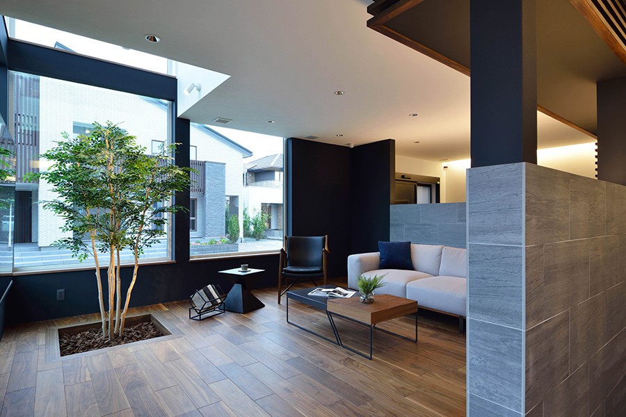 土屋ホーム 設計担当 一級建築士 成田綾乃さん 成田さんが設計デザインを手がけた、秋田モデルハウス。内観写真