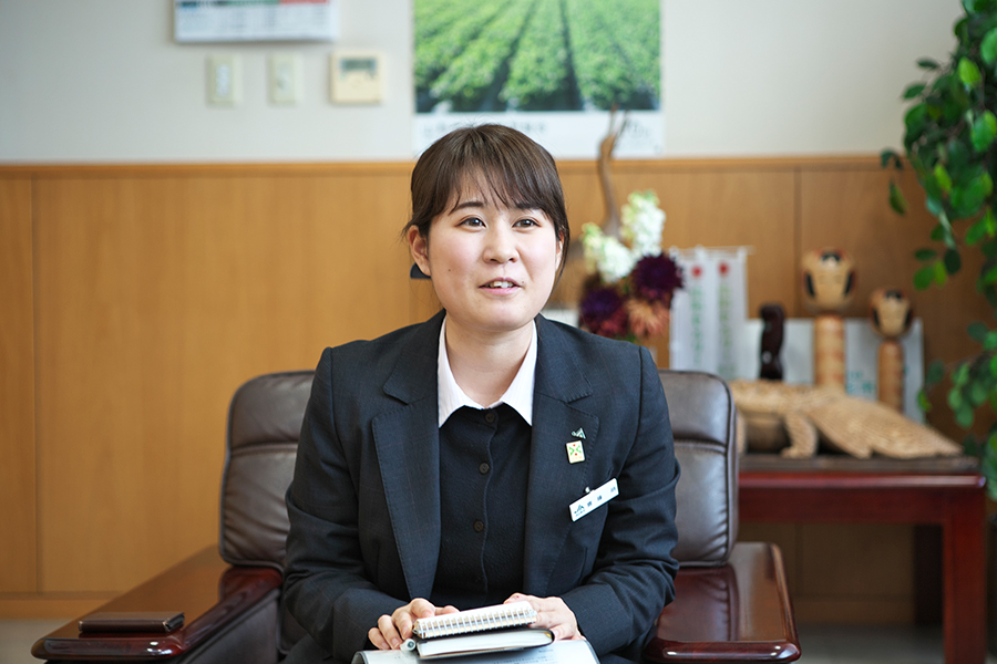 山形市農業協同組合・JA山形市 齋藤萌さん インタビュー中の様子