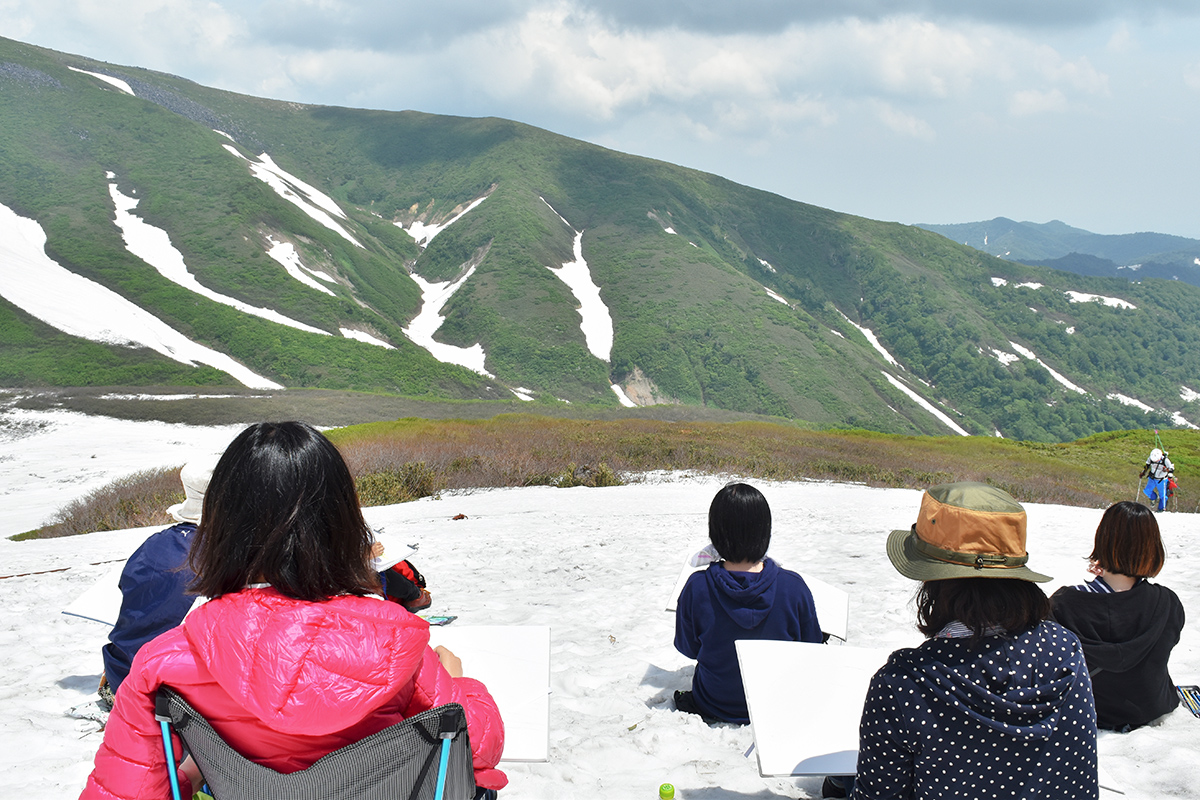 美術科 日本画コースをレポート／毎年、月山で行われている写生旅行の様子