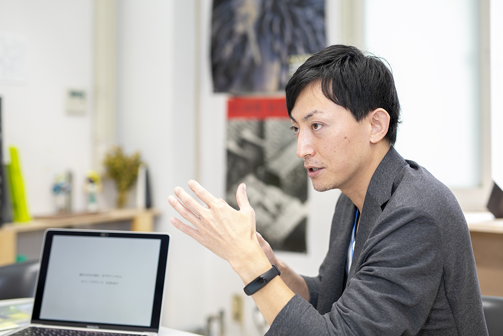 カベミミデザインズ 庄司拓郎さん 一貫して「誰かのために」デザインをすることが軸に。