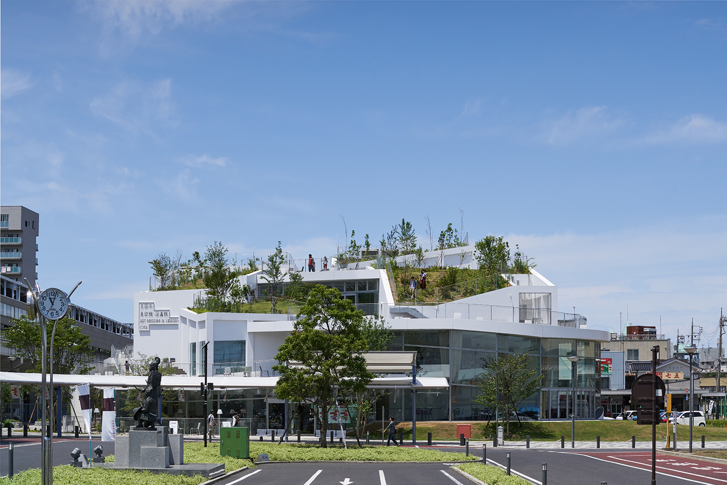 太田市美術館・図書館　外観 Photo:Daichi Ano 提供：太⽥市美術館・図書館