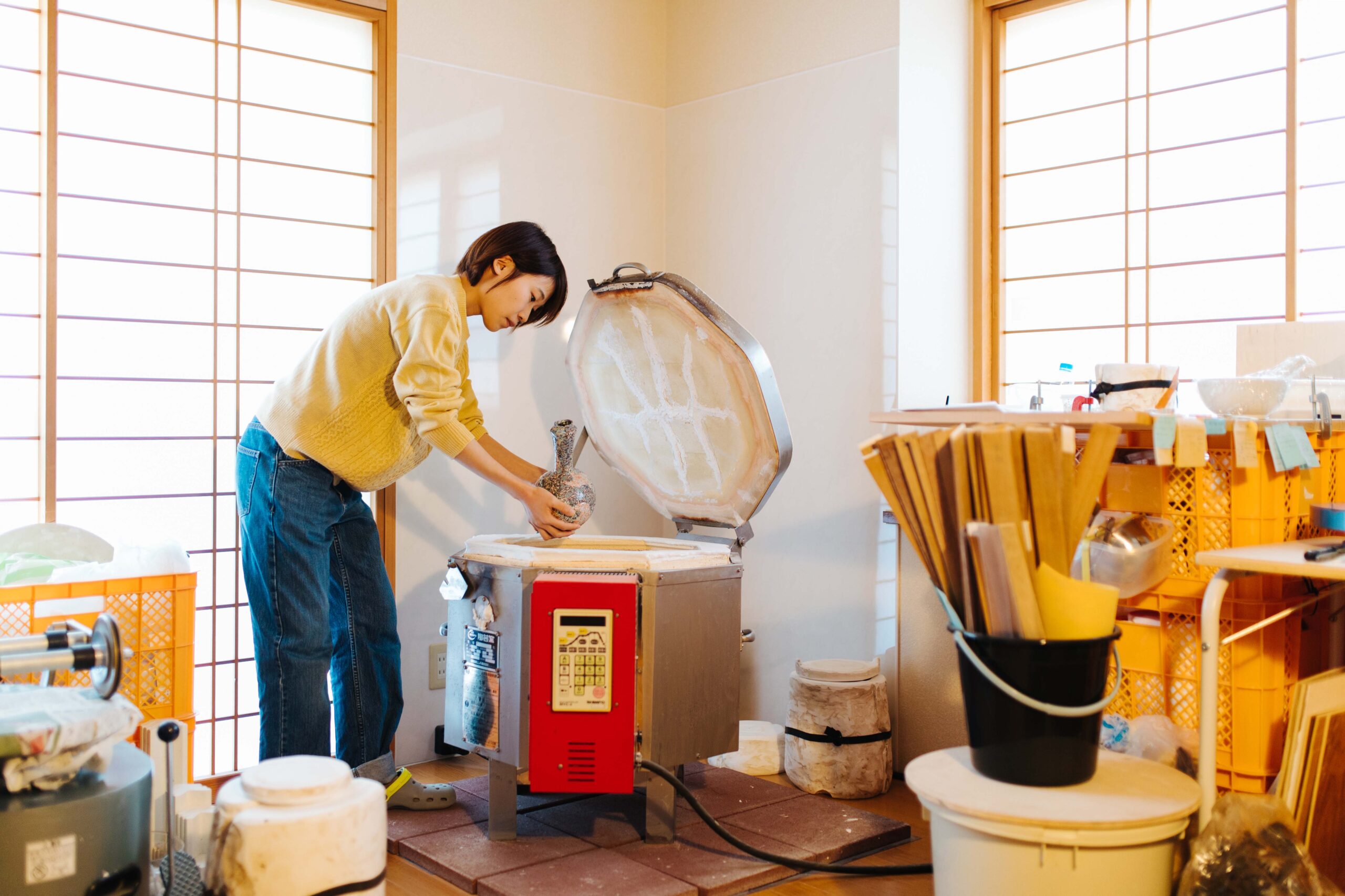 陶芸作家・後藤有美さん 後藤さんご自宅内の工房。