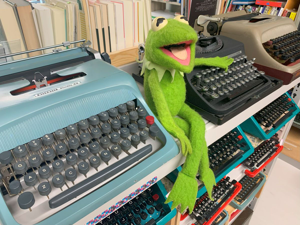 研究室にいつもいるカーミット