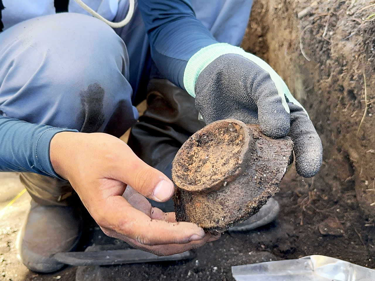 「有珠モシリ遺跡」発掘調査の様子