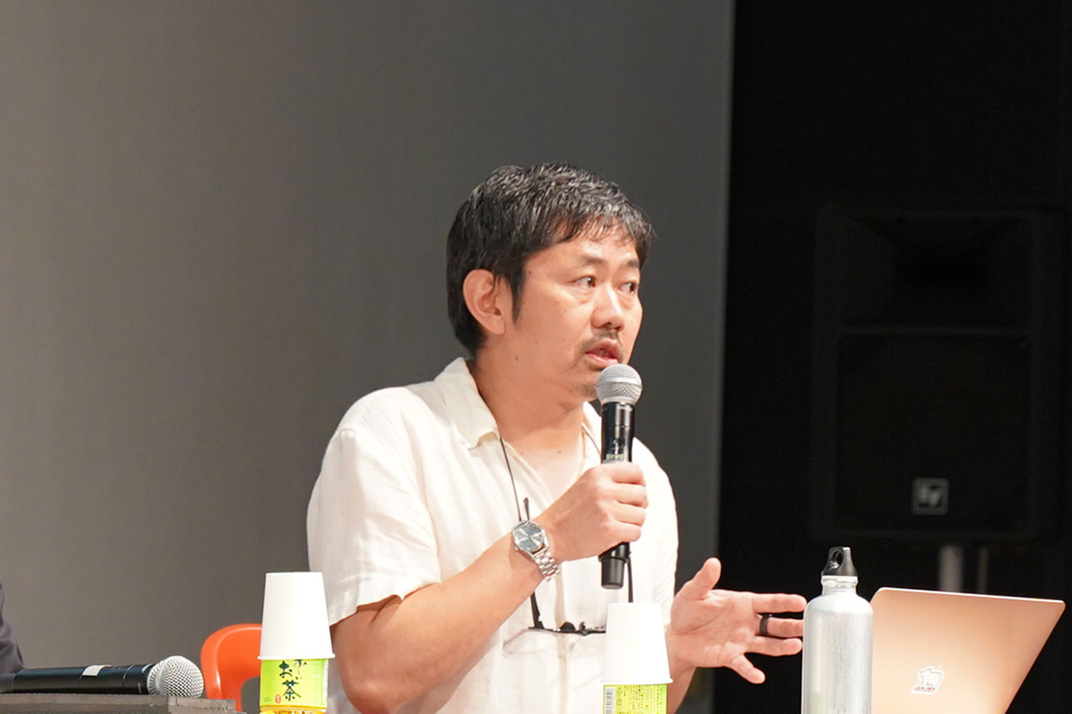 問いを育て未来を描く