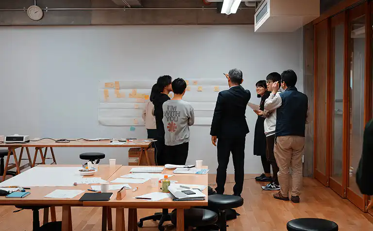 「デザインで社会を変える、実装型の学び」のサムネイル